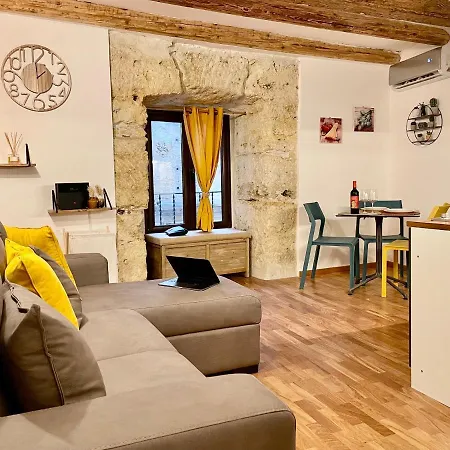 Corrieri Little Apartment-3